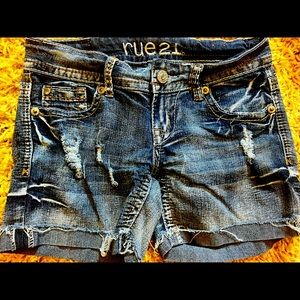Rue 21 size 1/2 womens jean shorts
